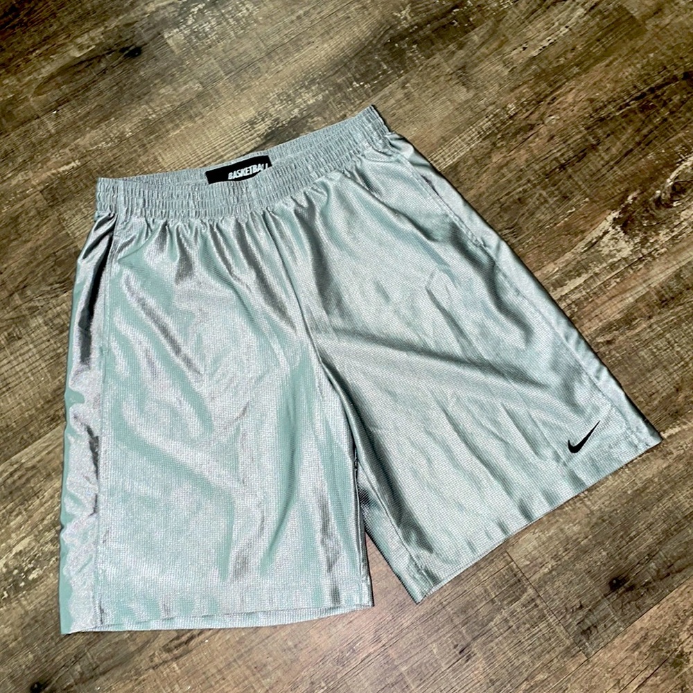 Mens Nike Basketball shorts XL